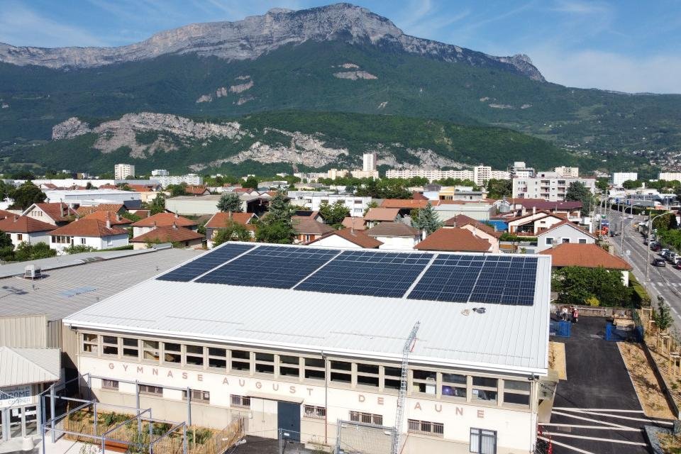 découvrez le coût d'installation solaire pour un gymnase en île-de-france et optimisez vos dépenses énergétiques avec des solutions photovoltaïques adaptées.
