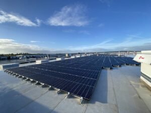 découvrez comment installer des panneaux solaires dans votre usine en île-de-france pour réduire vos coûts énergétiques et adopter une énergie propre et durable.