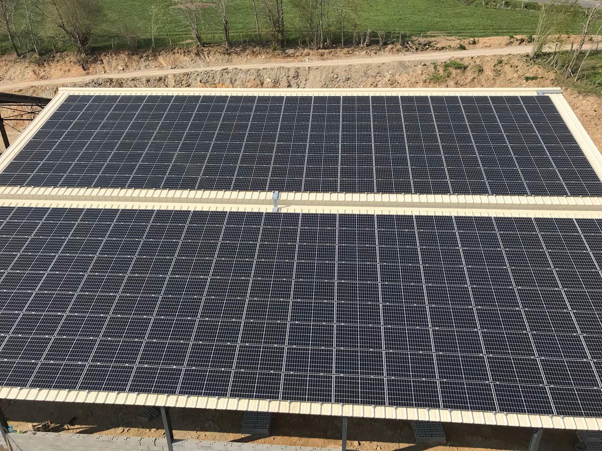 découvrez les solutions d'autoconsommation solaire pour les usines en île-de-france afin de réduire vos coûts énergétiques et favoriser une production durable et locale.